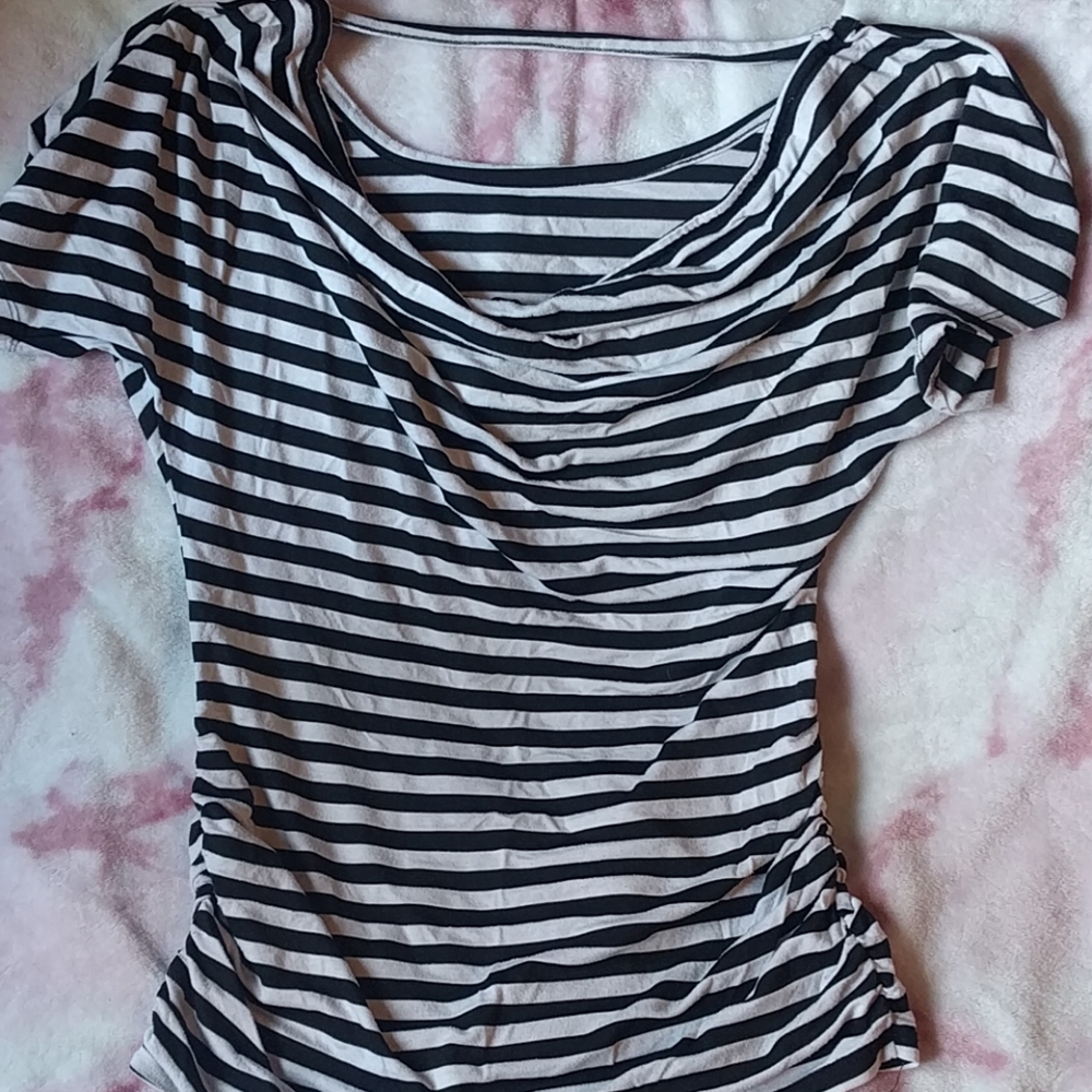 Stripped Mid-Length Shirt